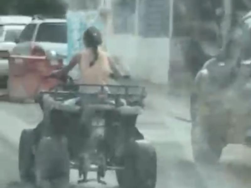 Llaman a concientizar, captan a presunta menor conduciendo cuatrimoto