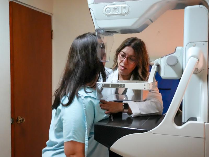 Llaman a la detección oportuna del cáncer de mama