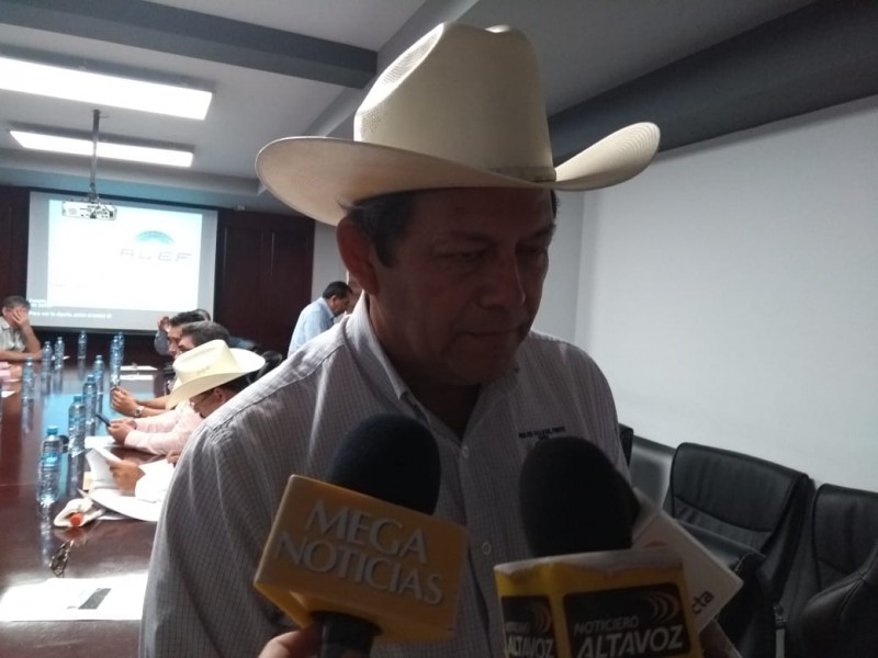 Llaman a usuarios cuidar suministro de agua