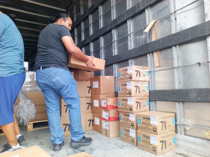 Llega a Veracruz Puerto papelería de elección judicial