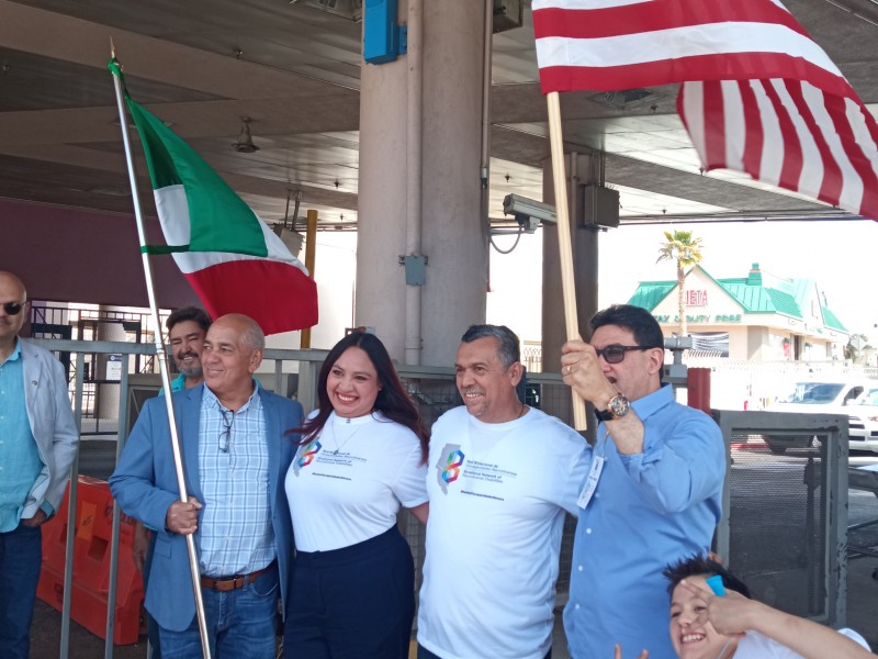 Llega caravana por el autismo a la línea internacional