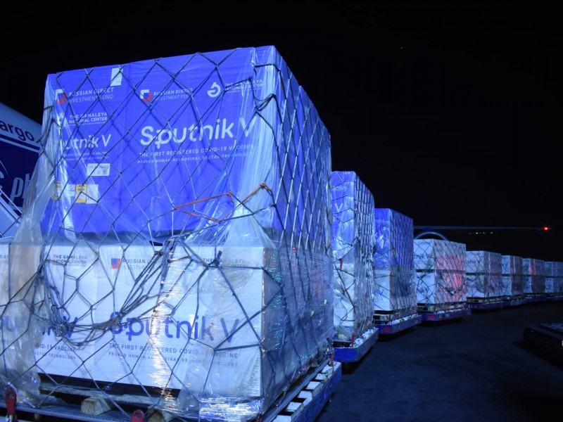 Llega cargamento con 6 millones 480,000 dosis de Sputnik-V