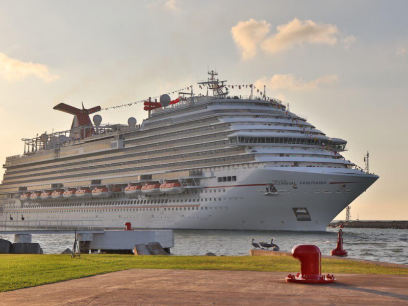 Llega crucero internacional a Puerto Vallarta