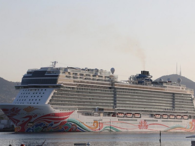 Llega crucero número 16 a Acapulco con 5,343 personas