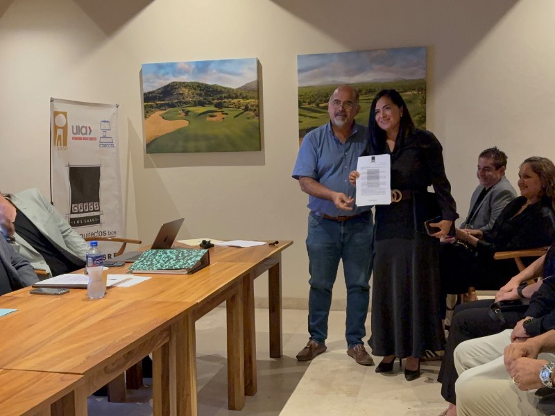 Llega la primera mujer a la presidencia del Colegio de Arquitectos