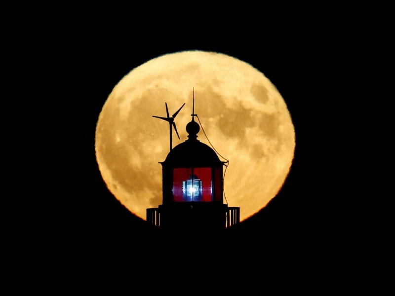 Llega la superluna de Esturión, la última del 2022