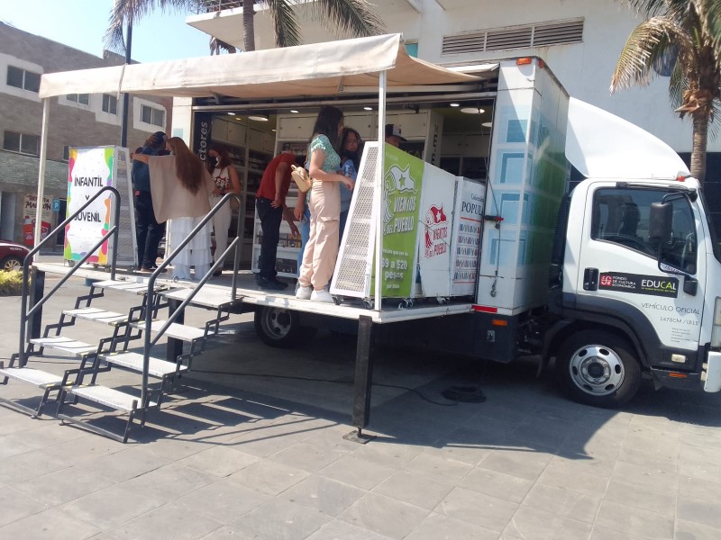 Llega librobús a Veracruz con precios accesibles