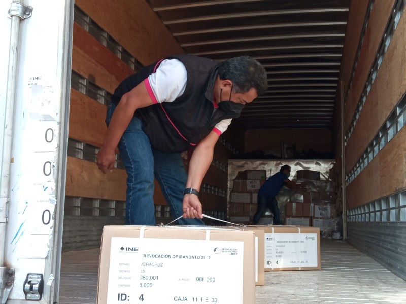 Llega paquetería electoral a Tuxpan para Revocación de Mandato