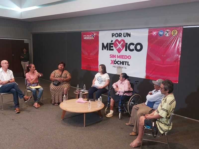 Llega Xóchitl Gálvez a Salina Cruz; destaca propuestas de salud