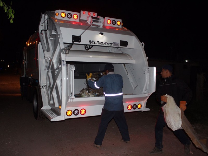 Llegan camiones recolectores a Guaymas