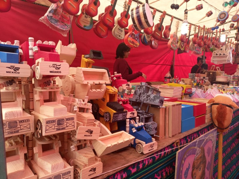 Llegan Reyes Magos a la feria del juguete