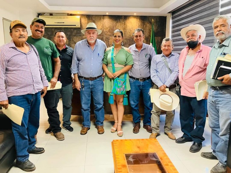 Gestionan apoyo para agricultores de San Blas afectados por Roslyn