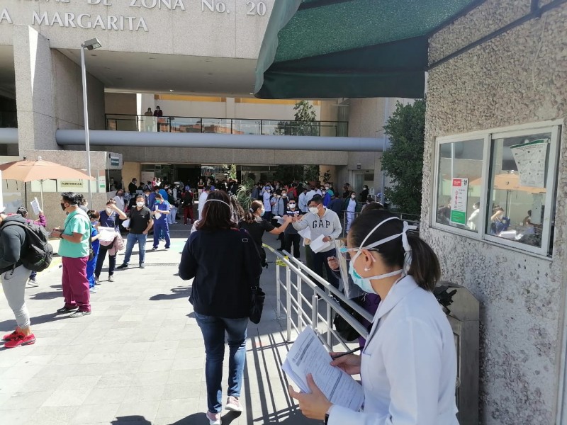 Llegaron a Puebla 16,550 dosis de vacuna COVID para médicos