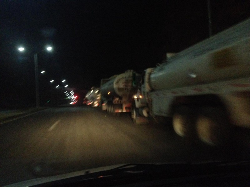 Llegaron las primeras pipas rentadas por Toluca