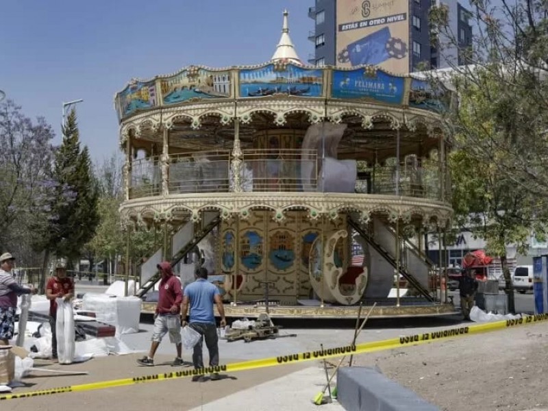 Llegó el carrusel que acompañará a la Estrella de Puebla