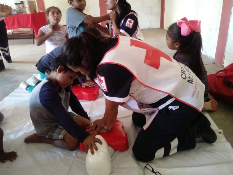 Lleva Cruz Roja Ambulancia social a Las Guásimas