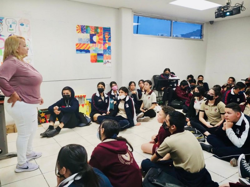 Lleva DIF Guaymas pláticas a estudiantes sobre violencia de género