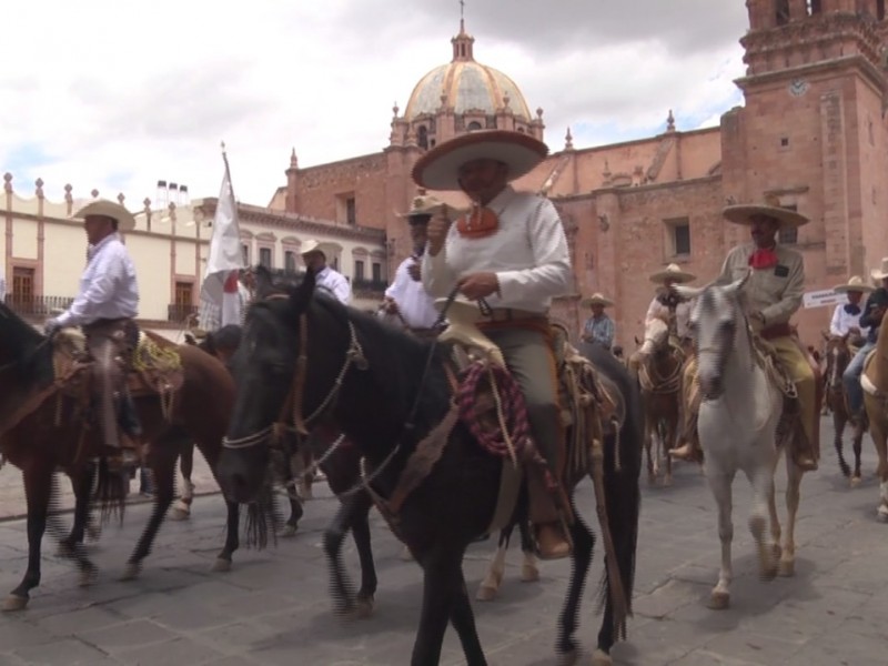 Llevan a cabo XVI cabalgata por la Toma de Zacatecas