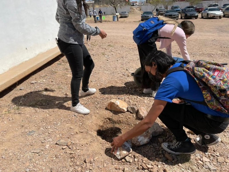 LLevan acabo proyecto de reforestación en escuela CETIS 118