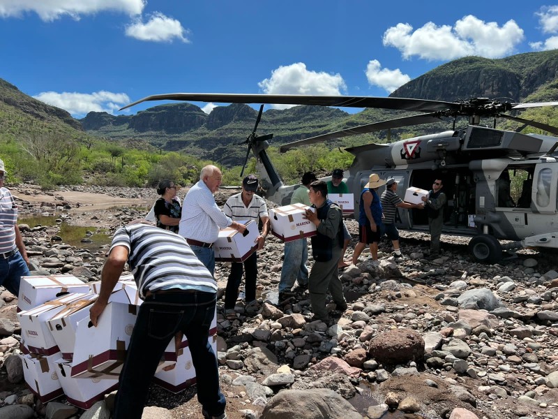 Llevan ayuda vía aérea comunidades