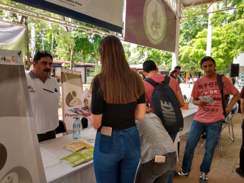 Llevan Jornadas Universitarias al Téc de Culiacán