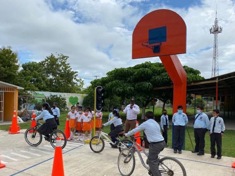 Llevan programa de educación vial a escuelas de Álamo