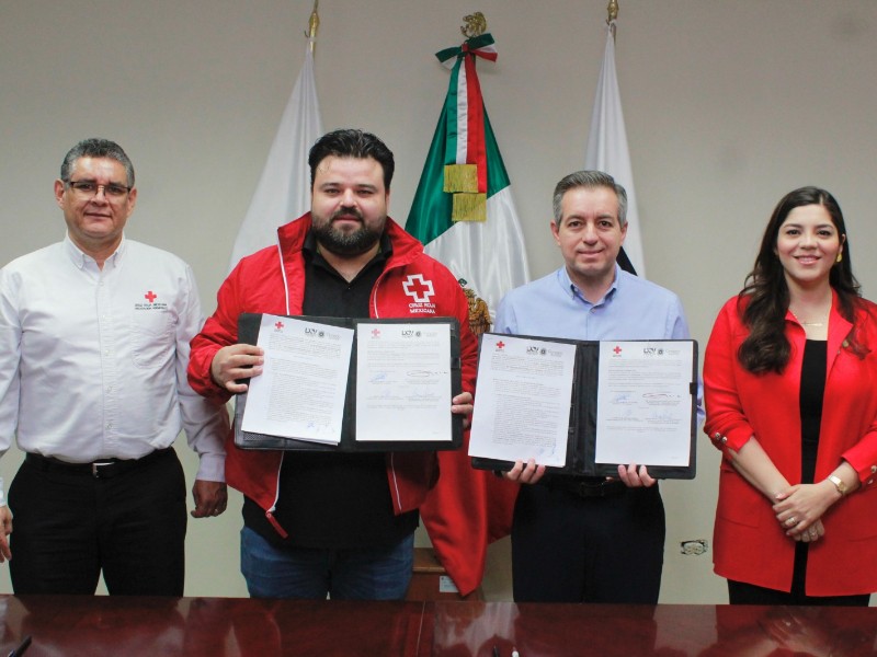 Promueven diputados servicios de Cruz Roja