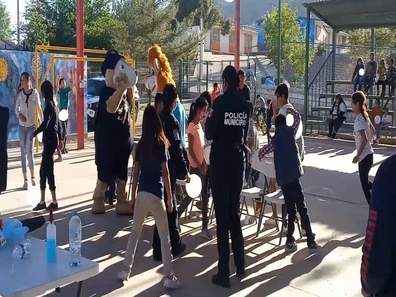 LLevan talleres preventivos a la colonia las torres