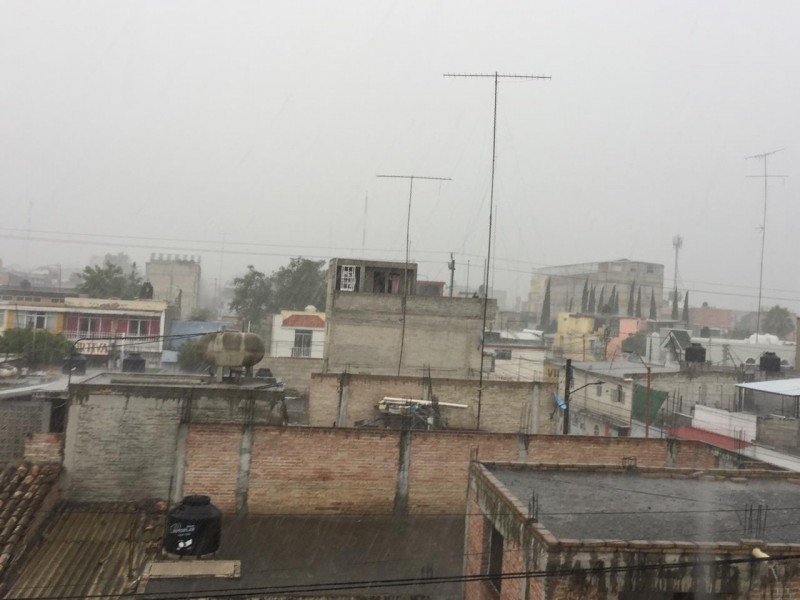 Llueve en Tehuacán por sistema de baja presión