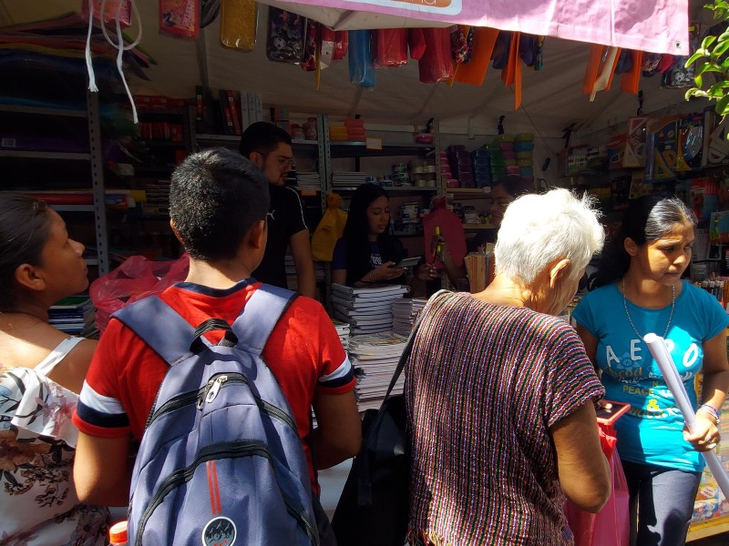 Lluvias disminuyeron ventas de expo escolar Regreso a Clases 2023