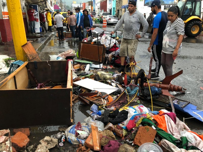 Lluvia causa estragos en Acatlán de Juárez