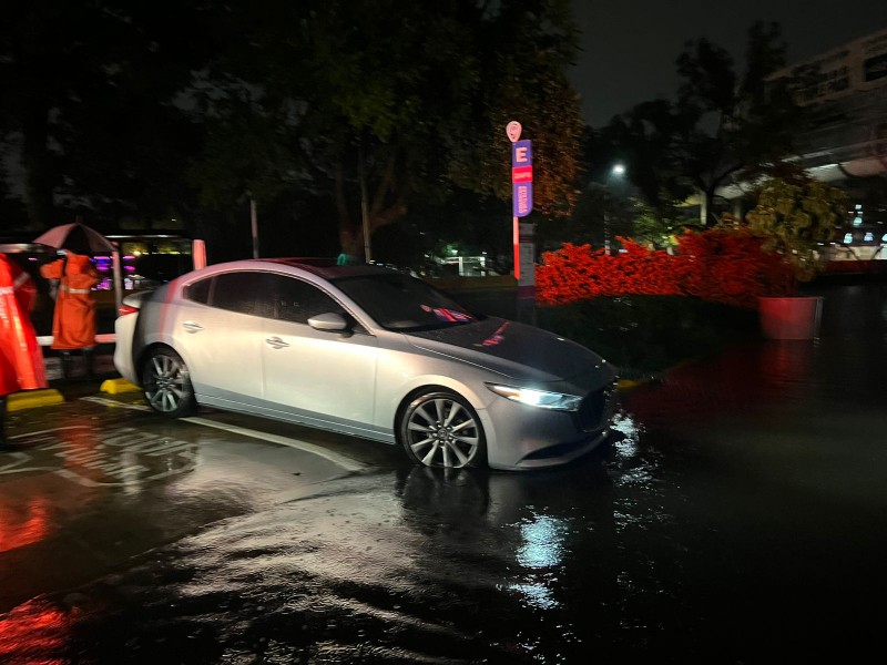 Lluvia causa estragos en la ciudad