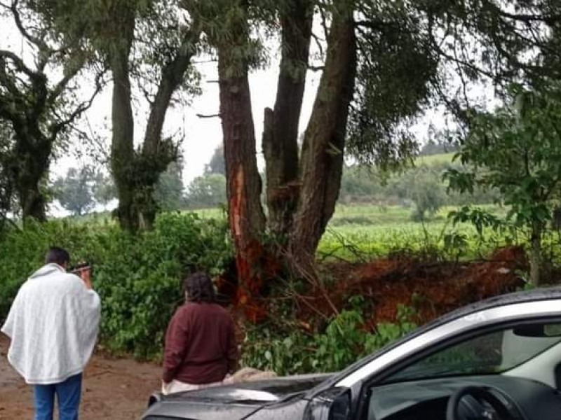 Lluvia con rayos provoca miedo en pobladores de Huauchinango