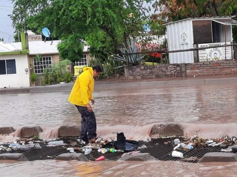 Lluvia de 66 mm en Salvador Alvarado deja un lesionado