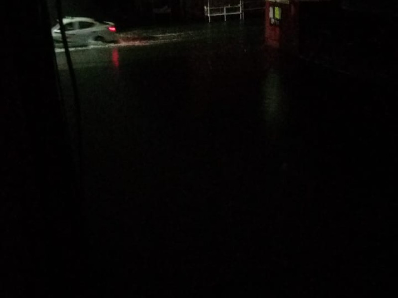 Lluvia deja afectaciones en colonias