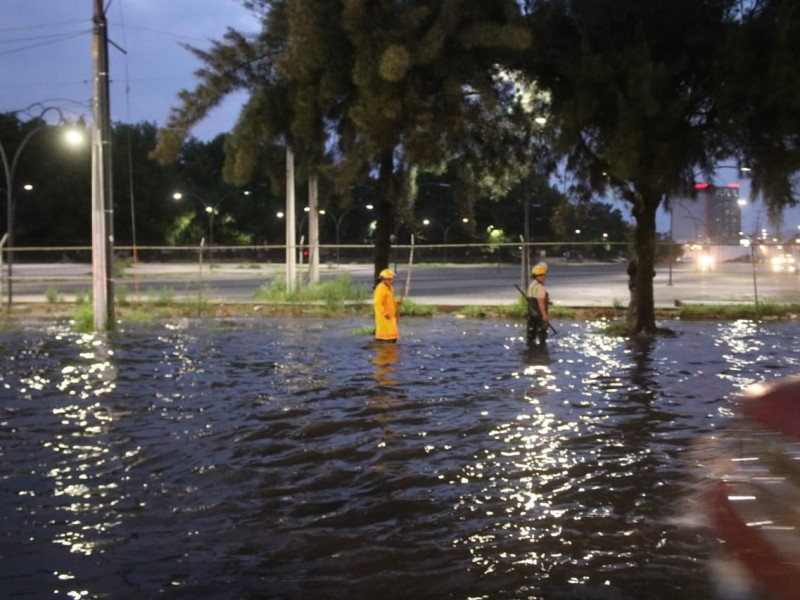 Lluvia deja estragos en Zona Metropolitana