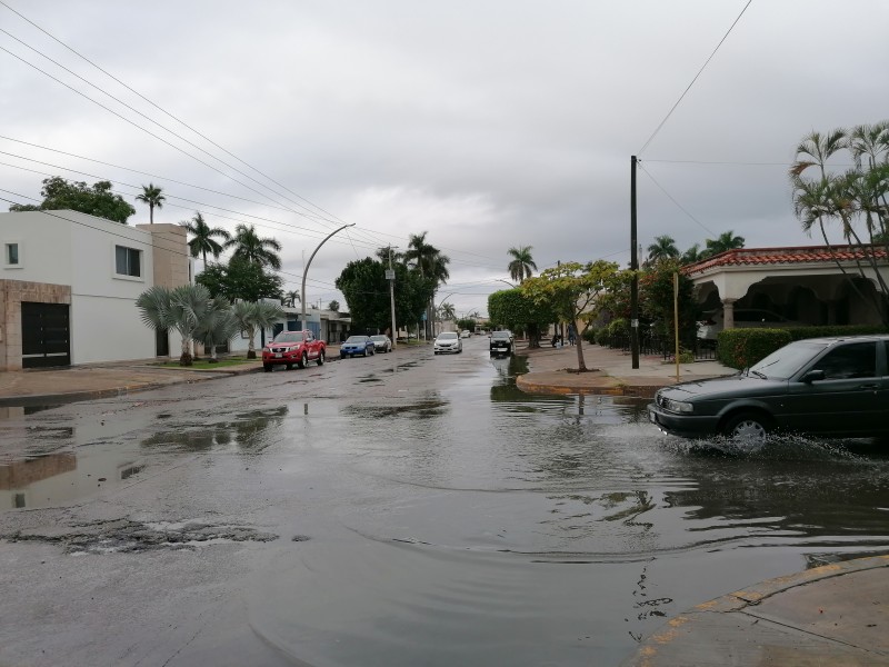 Lluvia ligera sorprende a la ciudad de Los Mochis