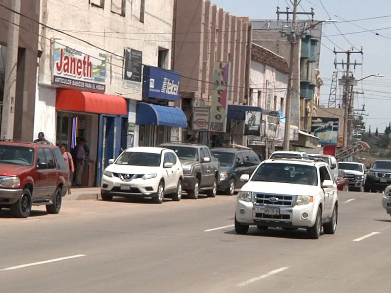 Lluvia provoca pérdidas a comerciantes