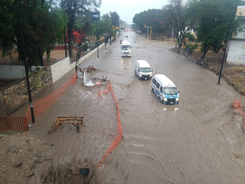 Lluvias afecta obra del colector en Tehuacan