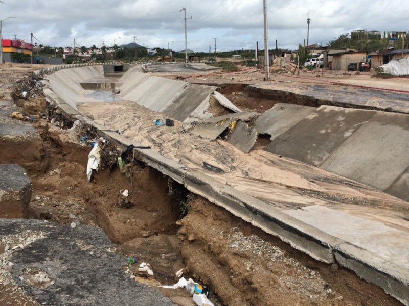 Lluvias colapsan canal pluvial de Chulavista