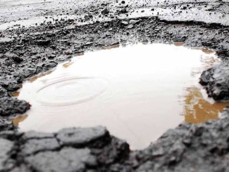 Lluvias dañan carpeta asfáltica de Torreón