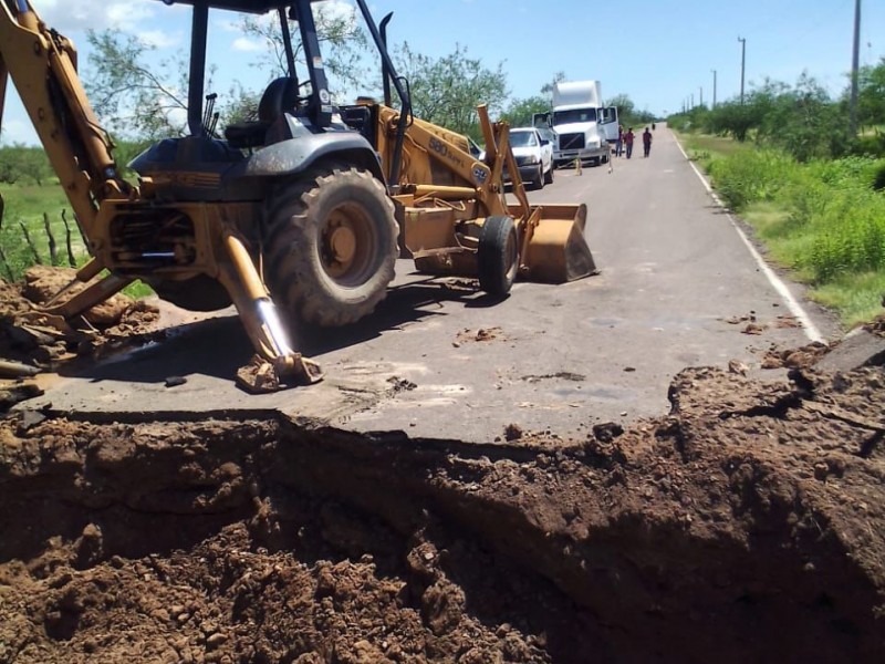 Lluvias dañan carretera en Masiaca y cortan comunicación 3 días