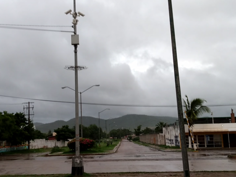 Lluvias de Hernán son ligeras