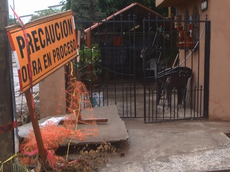 Lluvias de Huracán Lorena deja socavones en Culiacán