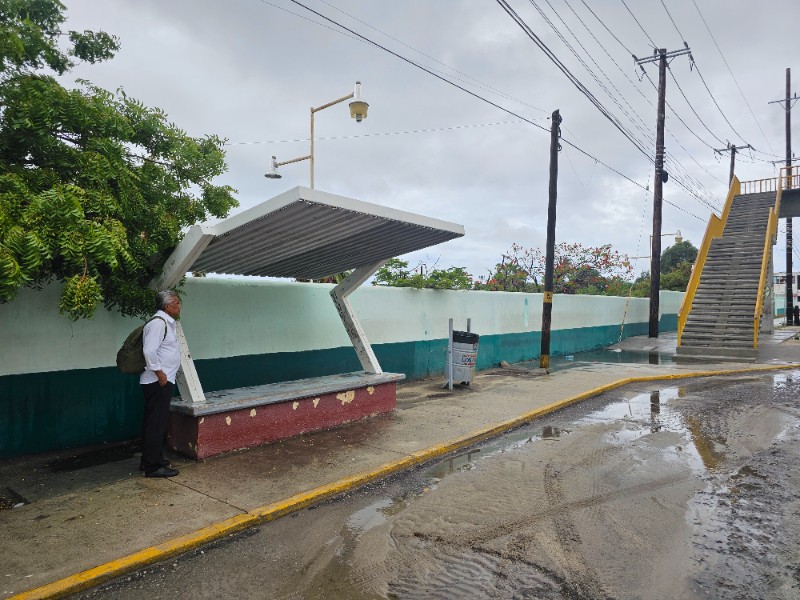 Lluvias de huracan Lorena dejan al municipio sin servicio de transporte