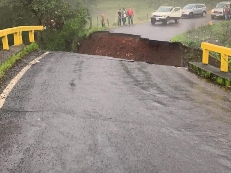 Lluvia en Los Reyes incomunica a pobladores