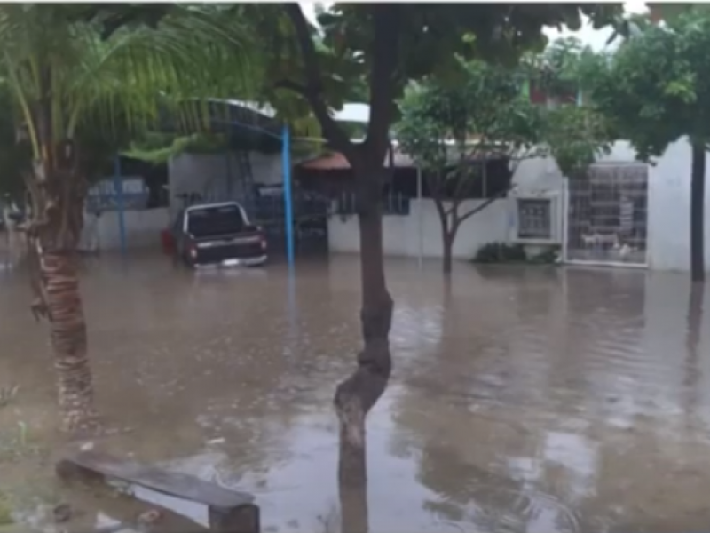 Lluvias dejan afectaciones en la Costa oaxaqueña.