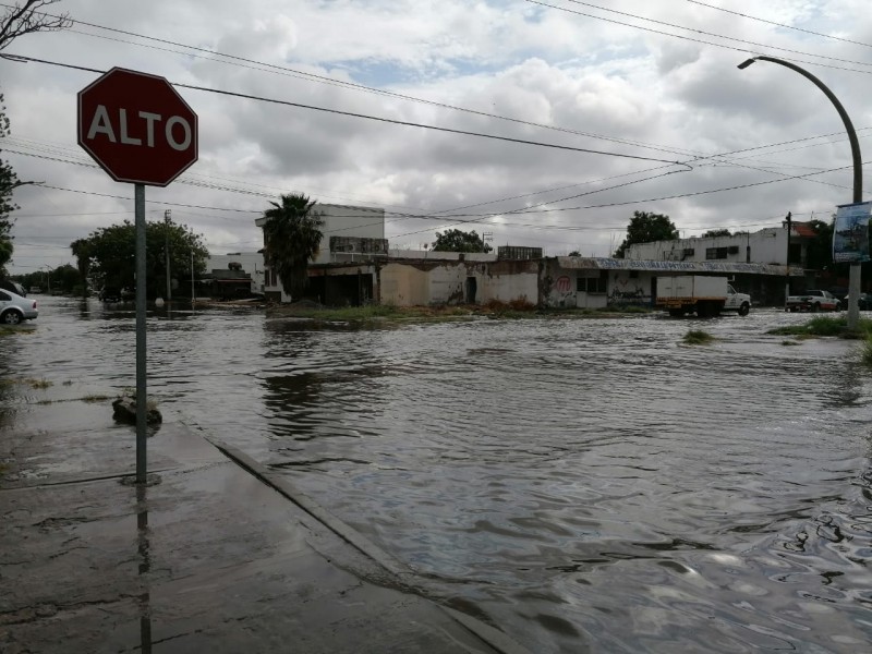 Lluvias dejan afectaciones en Los Mochis, PC pide extremar precauciones