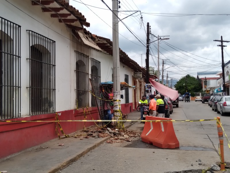 Lluvias dejan afectaciones en viviendas antiguas de Tehuantepec