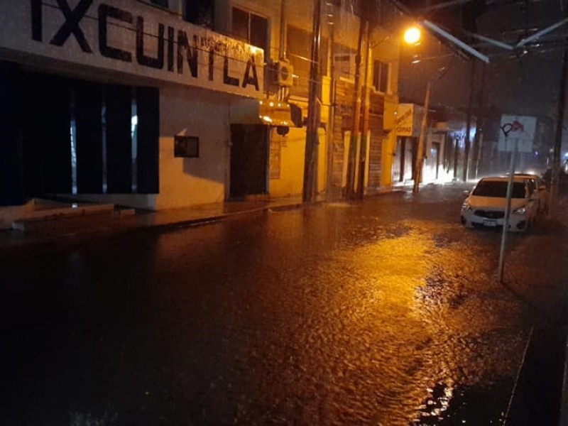 Lluvias dejan inundaciones en Santiago Ixcuintla